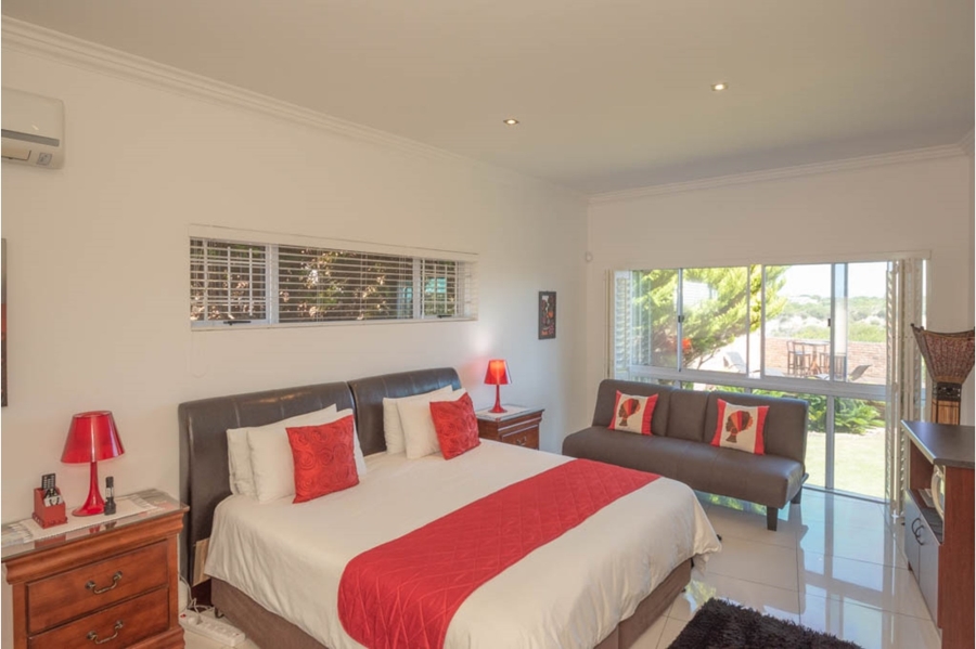 6 Bedroom Property for Sale in Humerail Eastern Cape